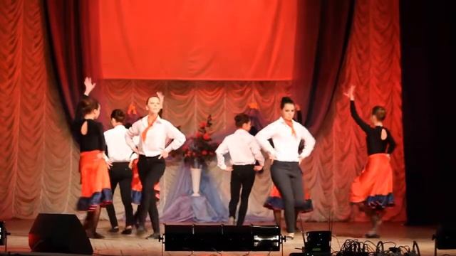 Танцевальный коллектив школы №5 г.Карачев - "Пасодобль" смотреть онлайн