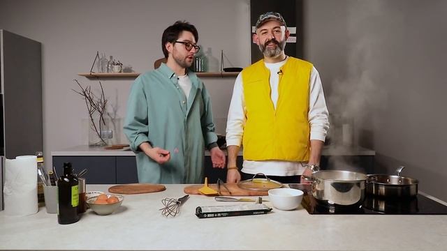 Паста карбонара! Вкуснейшие спагетти со сливками и беконом! (на самом деле нет)