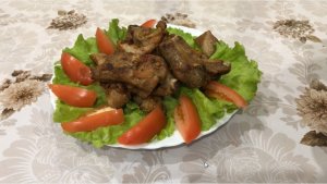 Пьяные ребрышки Свиные ребрышки на сковороде.