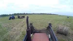 Трактор т 40 погрузка последних рулонов в этом году.
