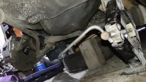 Замена сцепления на автомобиле ВАЗ-2114, в гараже без смотрой ямы.