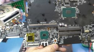 6000$ за ноутбук с двумя материнскими платами Экономный ремонт огромного MSI TITAN GT83VR SLI M