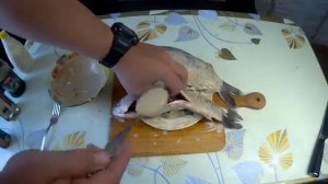 Жареный карась без костей это просто, шинкуем карася правильно и косточек не будет! #4