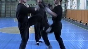 "УПРАВЛЯЕМАЯ ГЛУПОСТЬ В ПОЕДИНКАХ ВИН ЧУН(ЮН ЧУН)"