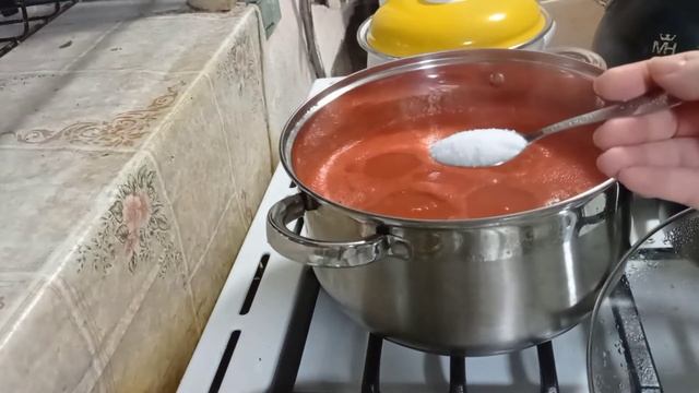 Приготовление домашнего томатного сока без сахара и уксуса. смотреть онлайн