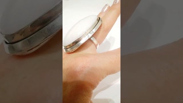 Кольцо"Purity" белый опал(кахолонг), серебро 925 ручная работа смотреть онлайн