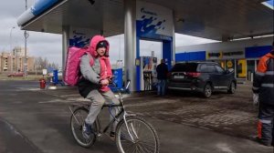 РАБОТА КУРЬЕРОМ В "САМОКАТЕ": КАК УСТРОИТЬСЯ, ВАКАНСИИ И ЗАРПЛАТА