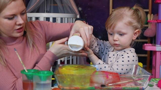 ТОПИМ ЛЁД | Лиса ПРИНЕСЛА С УЛИЦЫ ГРЯЗНУЮ ЛЕДЫШКУ | ЭКСПЕРИМЕНТ: ЛЁД + СОЛЬ смотреть онлайн