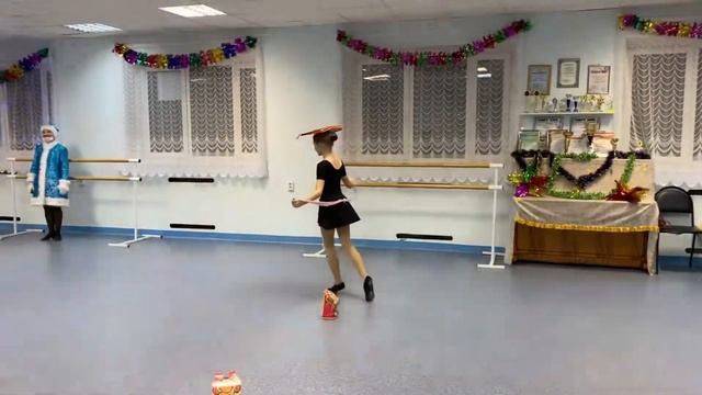 Танцы, старшая группа смотреть онлайн