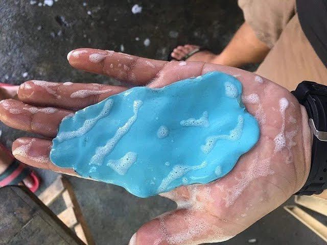 Синяя Глина 3M для авто | Чем отмыть краску с машины #shorts смотреть онлайн