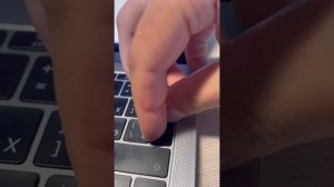 Как на MacBook снимается Enter (вертикальная клавиша) Сломал