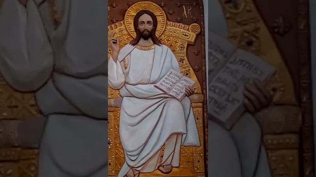 Икона на стене в Кривом Роге. смотреть онлайн