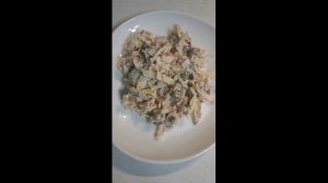 САЛАТ С ТУНЦОМ. TUNA SALAD. ВКУСНЫЙ, ЛЕГКИЙ СЫТНЫЙ САЛАТ С ТУНЦОМ#shorts