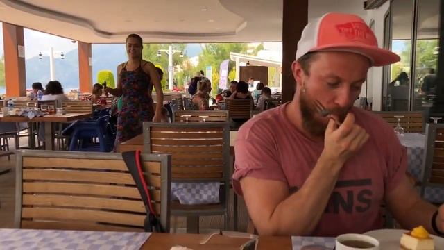 MityaVLOG #10 Day Off. Байдарки. Пляж. смотреть онлайн