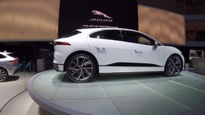 Jaguar E-Pace - Jaguar I-Pace - на бензине или электричестве, Женева 2018.