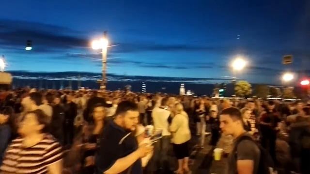 День рождения Санкт-Петербурга 315 лет огромное количество людей смотреть онлайн