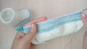 Пинетки спицами. Простые пинетки на двух спицах