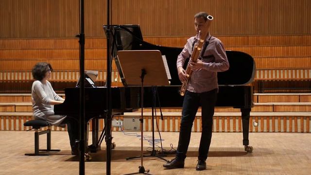 W A Mozart Sonata in B major, 1st movement смотреть онлайн