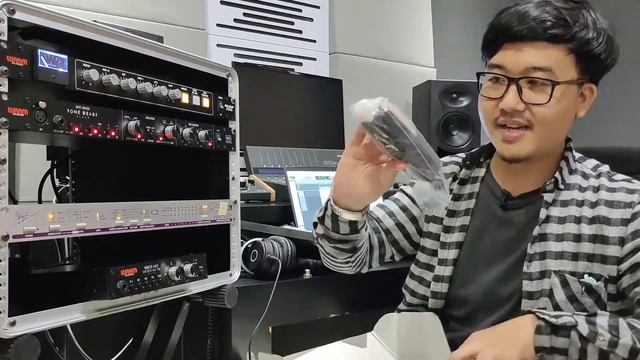 Unboxing Warm Audio WA-14 смотреть онлайн