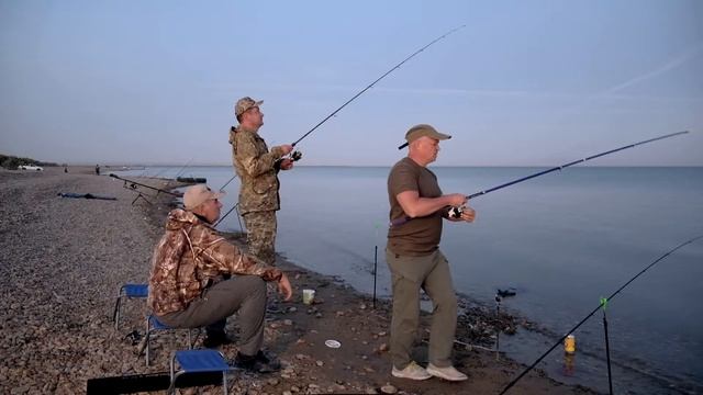 Рыбалка на озеро Тудакуль. Ловим трофейных сазанов и змееголова . (Trophy snakehead on Lake Tudakul