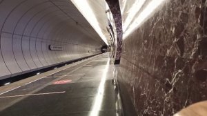 Станция метро Верхние Лихоборы прибытие метропоезда 81-717 "Номерной"