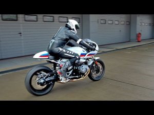 Скутер за 1 МЛН. BMW i8, R nineT Racer и Никитос на треке