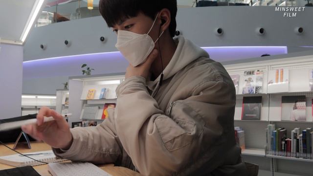 남자 대학생 브이로그 | 새로운 아이패드와 함께 개강을 맞이한 대학생 🧑🏻💻 | 아이패드 프로 2세대랑 애플펜슬 샀어요! | 민스윗MinSweet