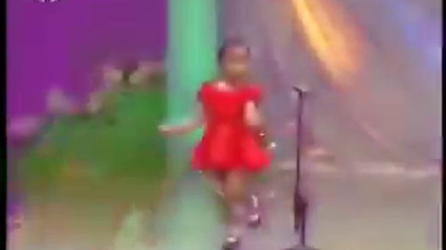 Китайская Девочка поет смотреть онлайн