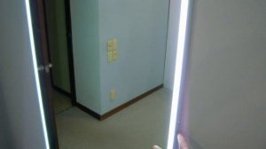 Зеркало в алюминиевом профиле с подсветкой и выключателем на касание