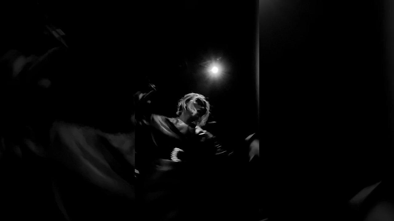 Чёрная Волга на DFM смотреть онлайн