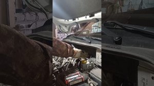 Замена свечей зажигания в Шкода Рапид.
