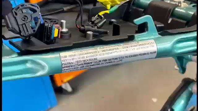 Sportclassic Paul Smart 2006 con 186kmLe foto parlano da sole!!! смотреть онлайн