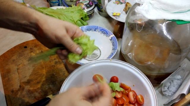Готовим летний салат зимой