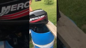 ПРОДАНО. Продаю Лодочный мотор Mercury 15. Видео для Авито.