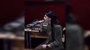 Ёсамин Давлатова - Суруди Манижа Давлатоваро зинда сароид. Yosamin Davlatova - Manija Davlatova liv