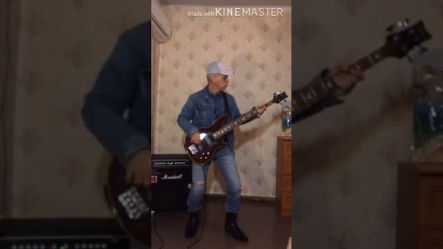 She’s A Dynamite - Alex Alexander (Bass cover) смотреть онлайн