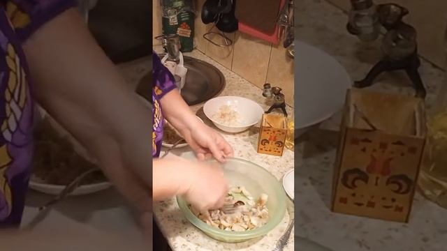 готовим  котлеты из варёной рыбы. см полный Влог от 15.12.22 ум отъешь