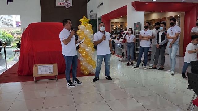 BBB Vlogs host the Toyota Bicutan's Lite Ace Dealer Launch смотреть онлайн