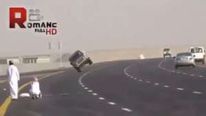 Арабы подняли машину на два колеса