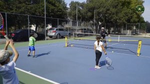 Тренировка детей с красными мячами. CALIFORNIA, Tennis 10S
