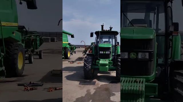 Трактор John Deere 6135D