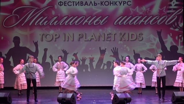 Хореографический ансамбль «Содружество» - Народный танец  «Возле речки, возле моста»