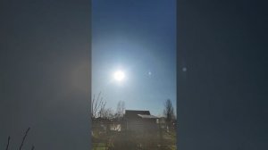 Откуда тень у луны при свете дня?