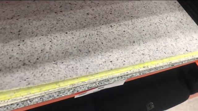 Avtomobillar uchun Comfort matt shumoizalyatsiya materillari dokoniga tashrif buyurdik.