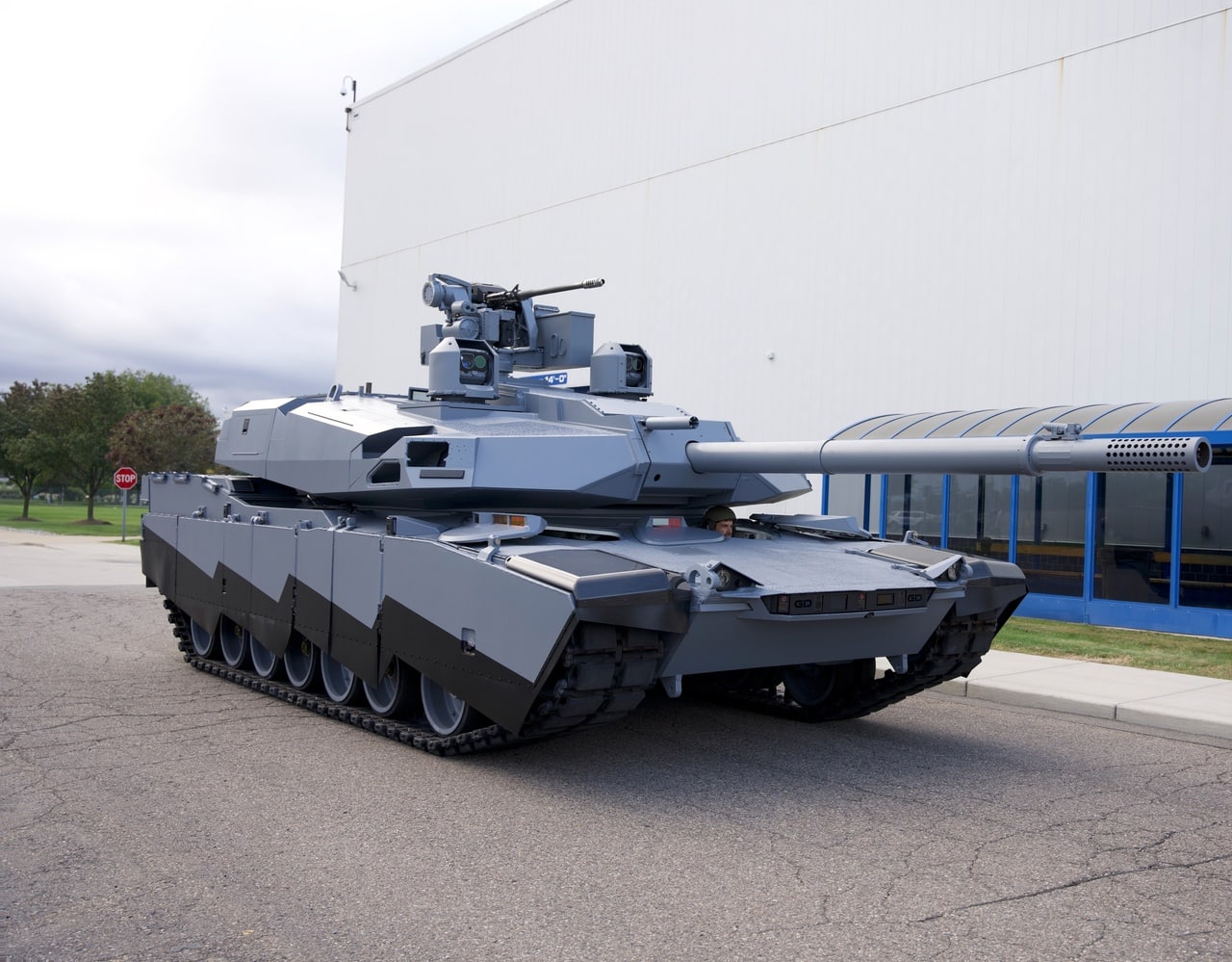 В США показали танк Abrams нового поколения