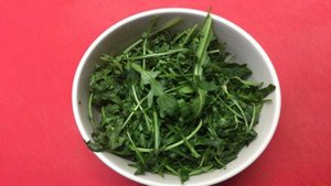 Универсальный соус из рукколы