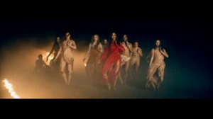 Selena Gomez - Come & Get It (Official Video)