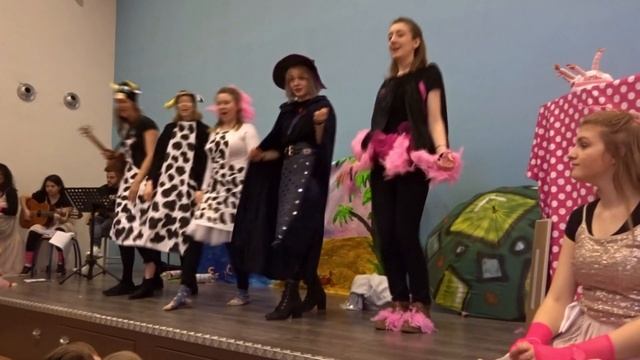 Sylvie Flamingo's birthday party смотреть онлайн