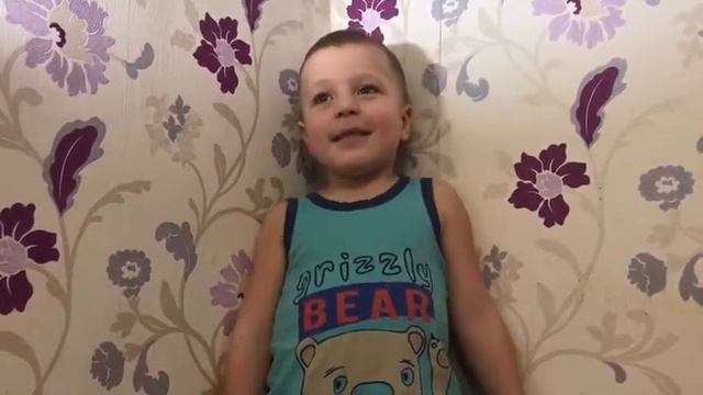 Страна читающая - Алексей Грабин читает произведение " Ветхая избушка" А.А. Блока смотреть онлайн