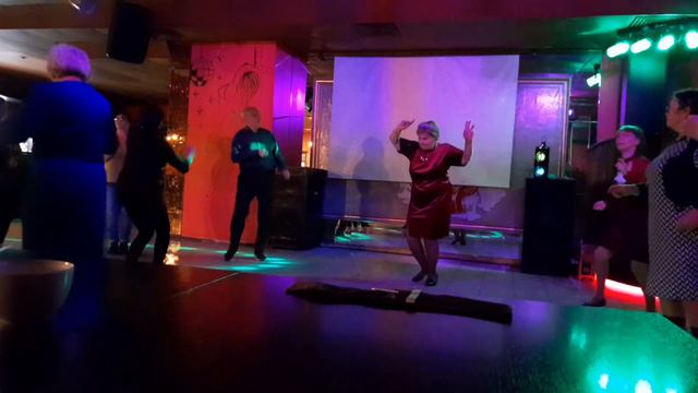 Давай опять вернёмся в 90-е смотреть онлайн